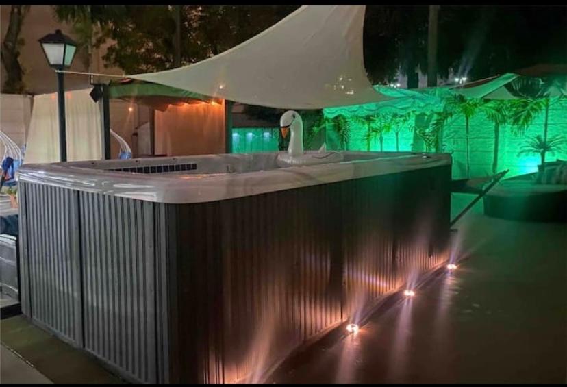 Tiny Place W Private Hot Jacuzzi 7 Min To Miami International Airport מראה חיצוני תמונה