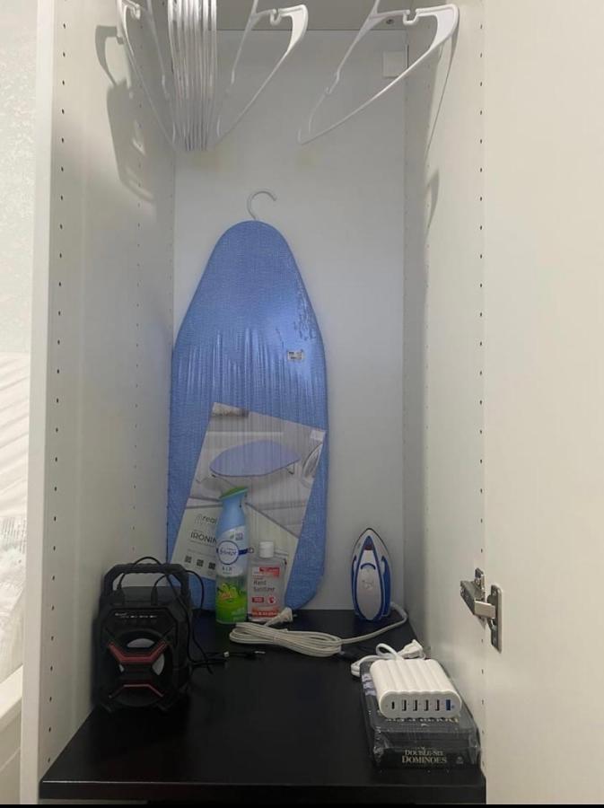Tiny Place W Private Hot Jacuzzi 7 Min To Miami International Airport מראה חיצוני תמונה
