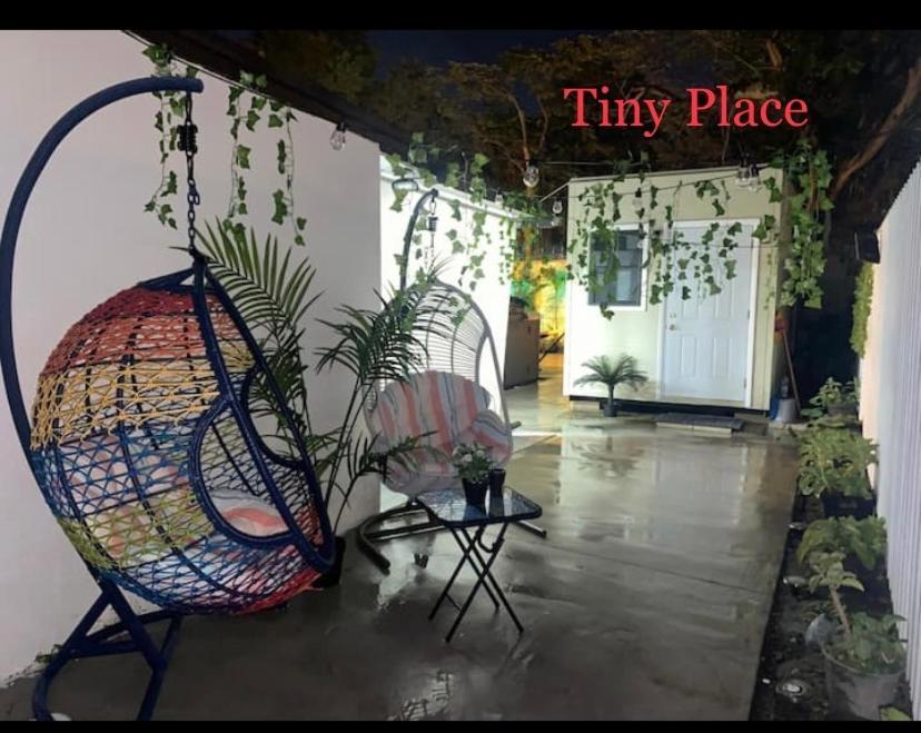 Tiny Place W Private Hot Jacuzzi 7 Min To Miami International Airport מראה חיצוני תמונה