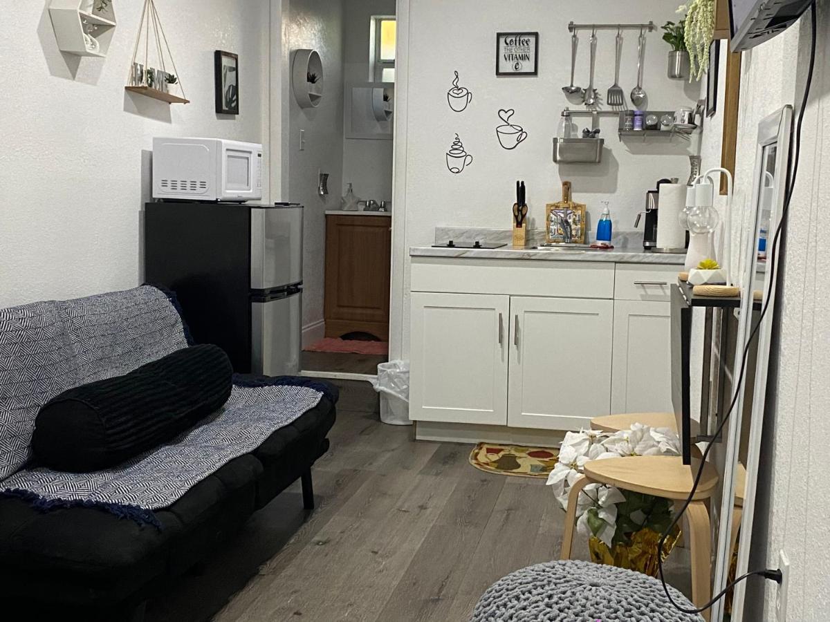 Tiny Place W Private Hot Jacuzzi 7 Min To Miami International Airport מראה חיצוני תמונה